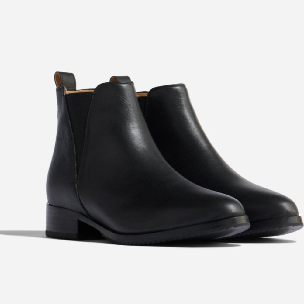 Nisolo Eva Everyday Chelsea Boot Black, Size 8